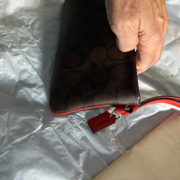 COACH SIGNATURE WRISTLET - Picture 9 of 12